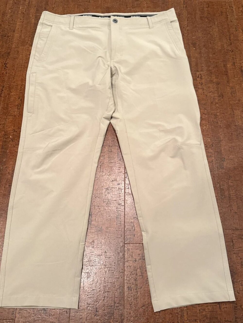 Hi-Tec Men’s 38X30 Beige Golf Performance Stretch Tech Straight Leg Pants Hiking